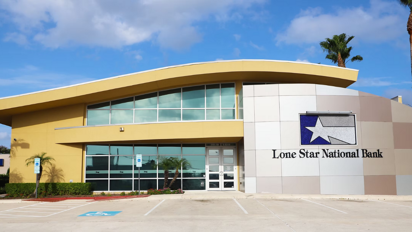 La Placita Retail Plaza