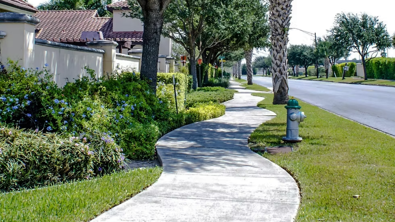 Paseo Del Lago Building 2